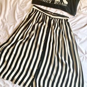 Forever 21 striped skirt